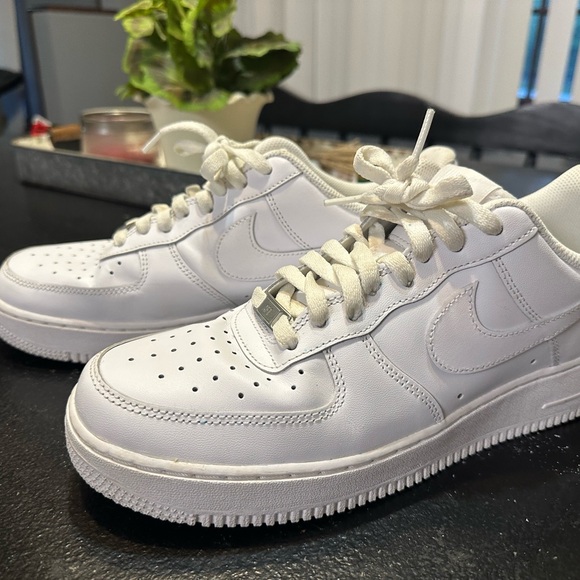 Nike AF1 - Picture 2 of 2